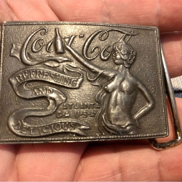 Vintage 60s Atlanta Female Coca-Cola Belt Buckle in excellent shape - Picture 2 of 6